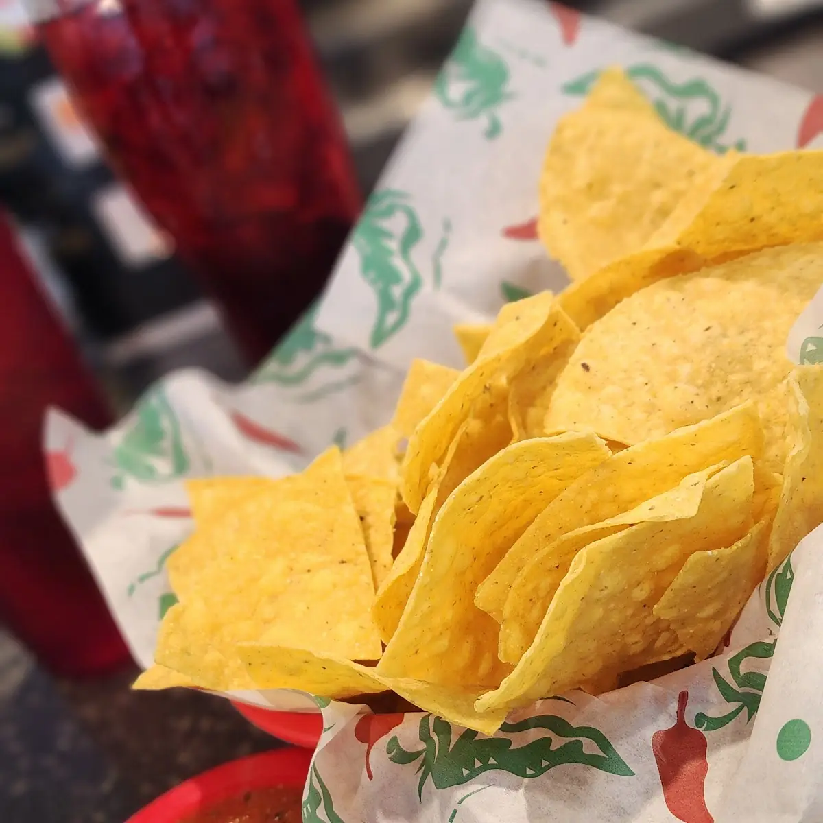 Large Chips & Salsa