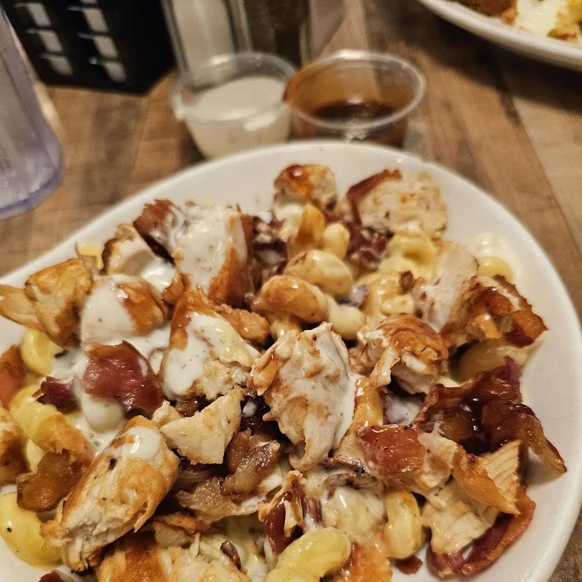 Chicken Bacon Ranch Mac N Cheese