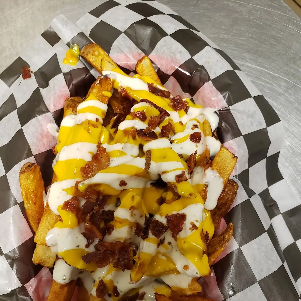Drizzle Fries with Bacon & Ranch