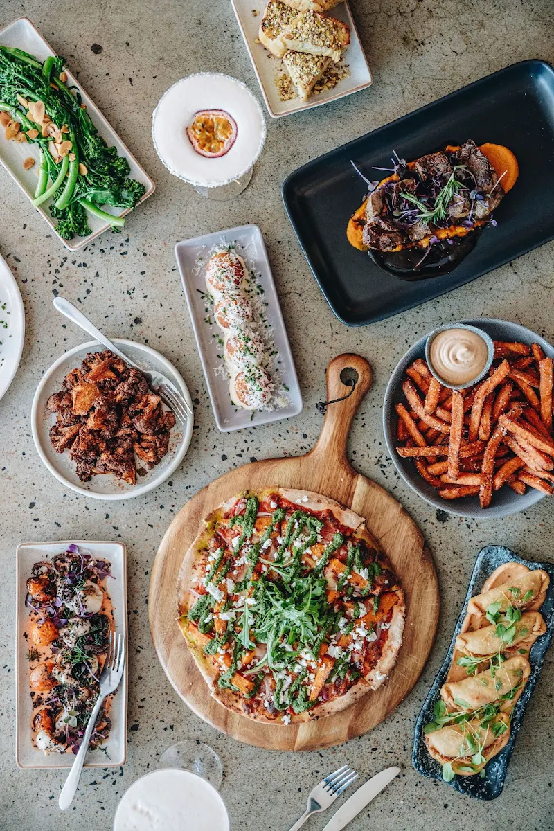 Highlights, Johnny Tapas