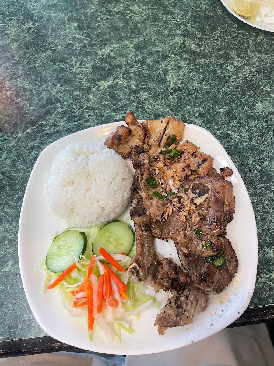 Highlights, Pho Aldergrove Tran Vietnamese Restaurant
