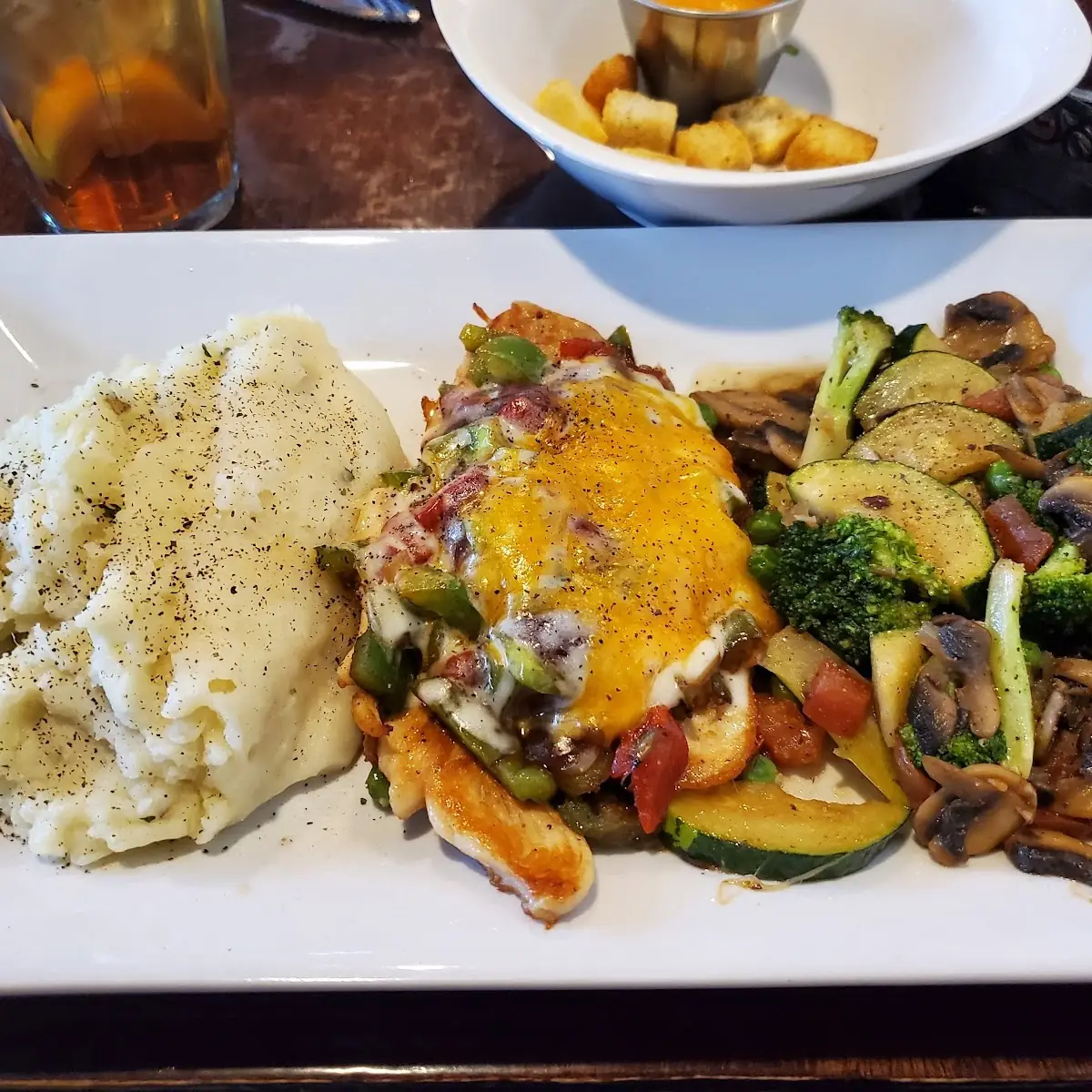 Italian Chicken with Mashed Potatoes and Mixed Vegetables