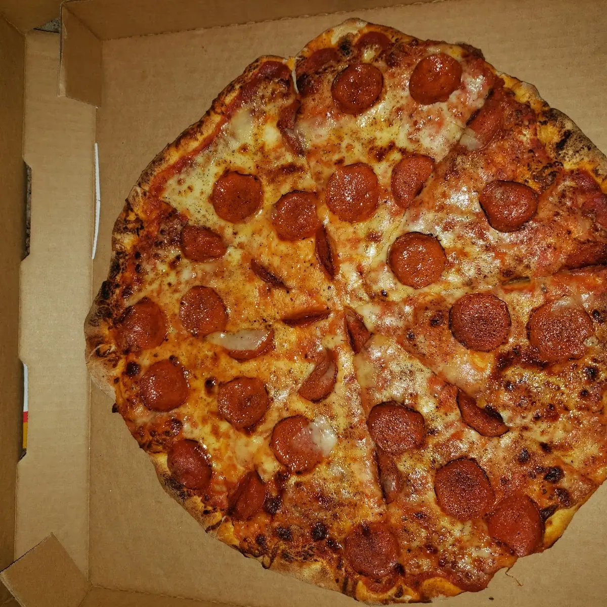 Large Pepperoni Pizza