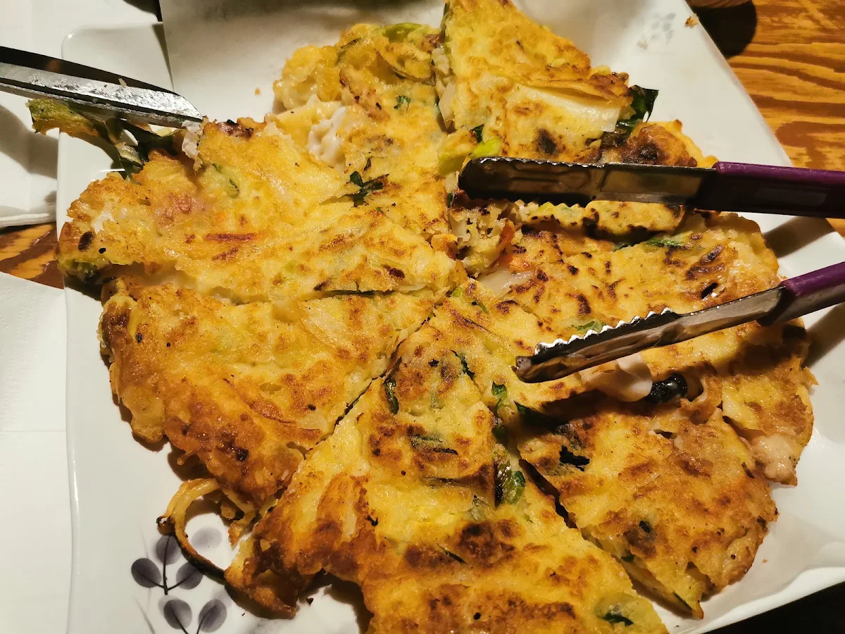 Seafood Pancake, chi-mac 홍대입구