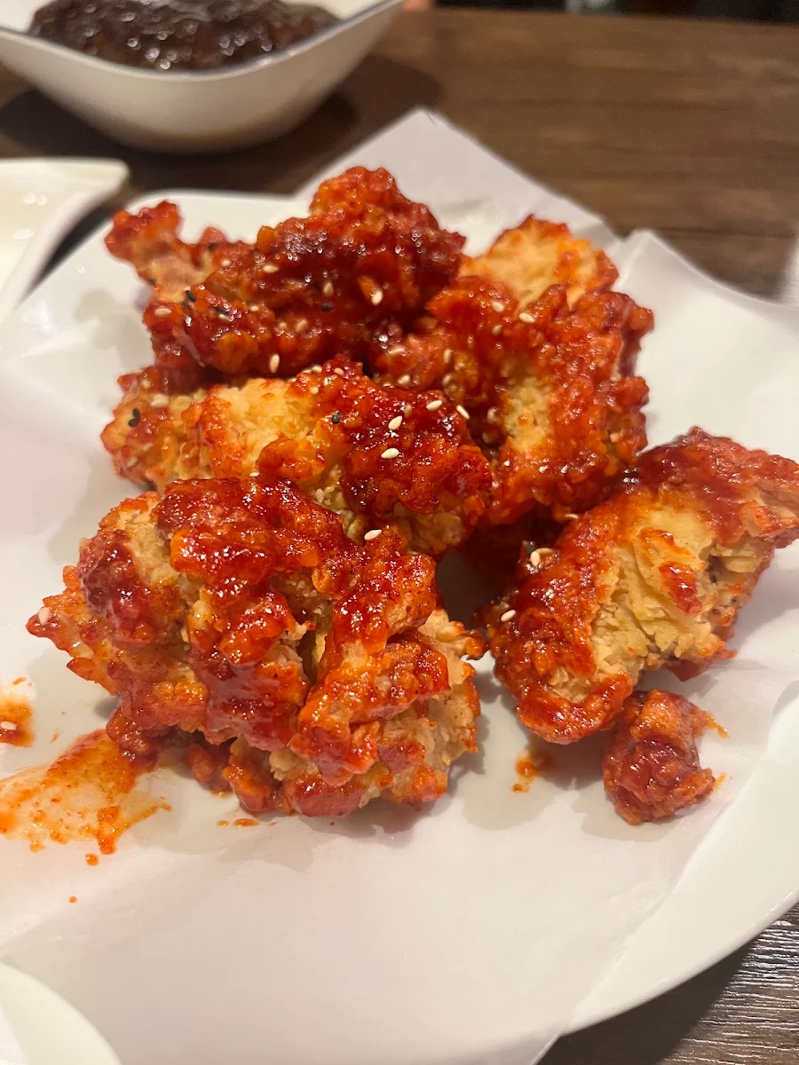 Seasoned Chicken, chi-mac 홍대입구