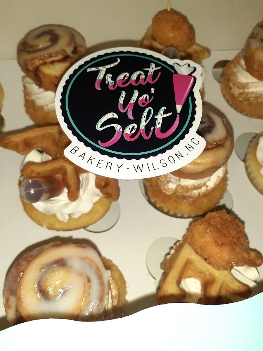 Cinnamon Roll Cupcakes