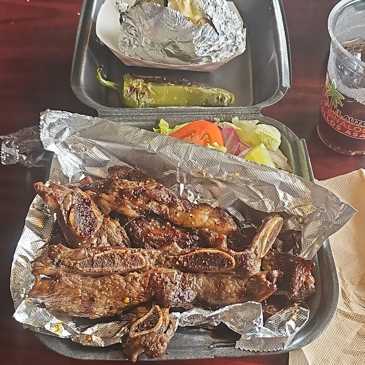 Barbacoa Cachete Y Lengua - BBQ Meat & Tongue