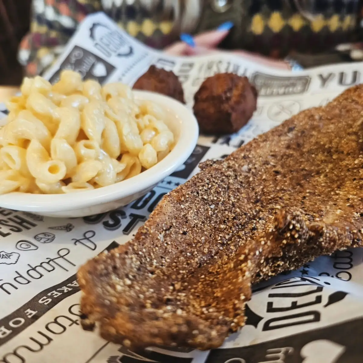 Catfish w Mac N Cheese