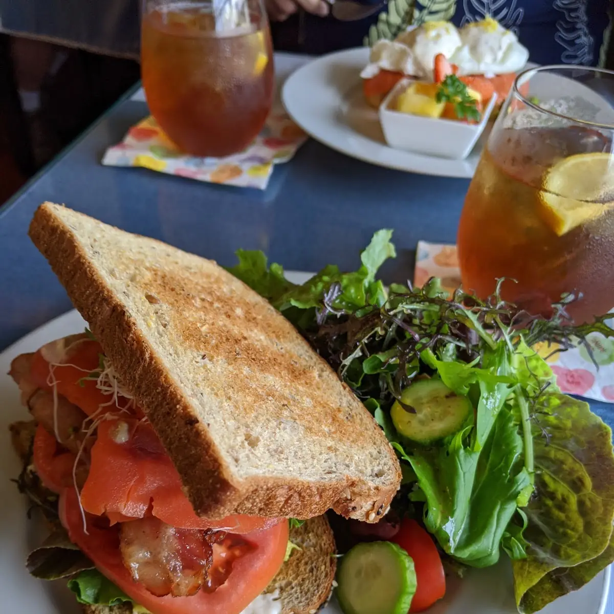Smoked Salmon blt