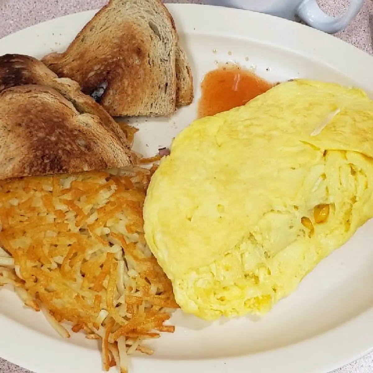 Western Omelette with Hash Browns