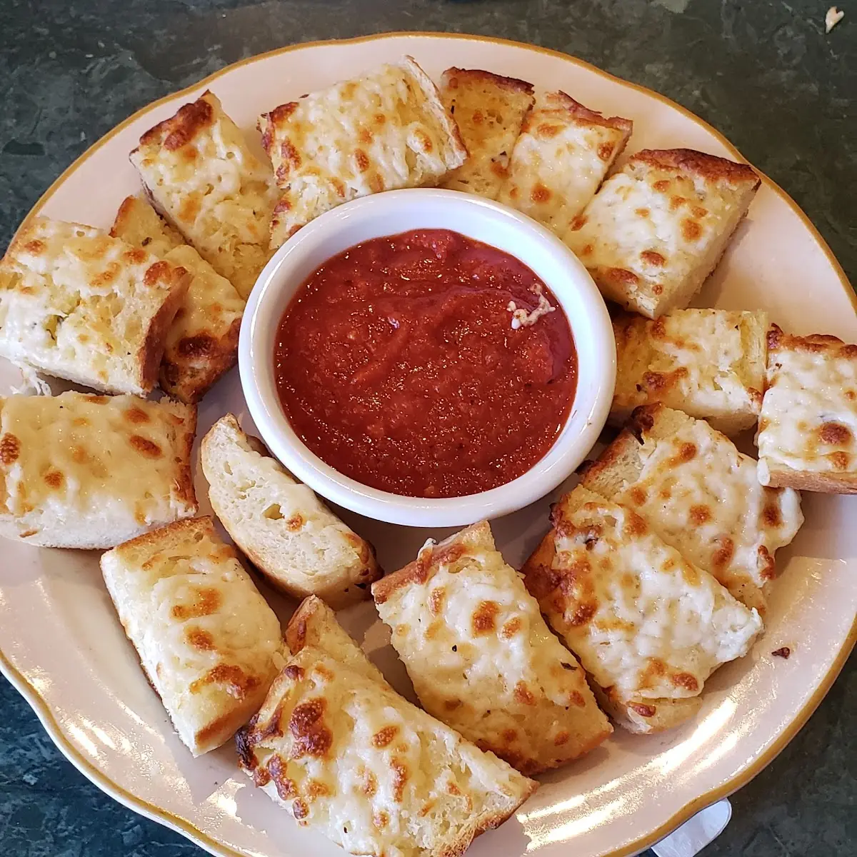 Cheesy Bread with Fresh Marinara Sauce
