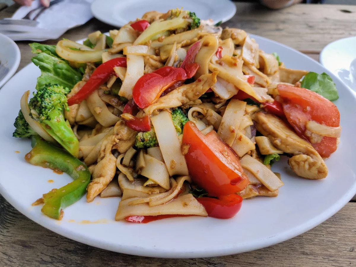 Drunken Noodles, Little Thai Place
