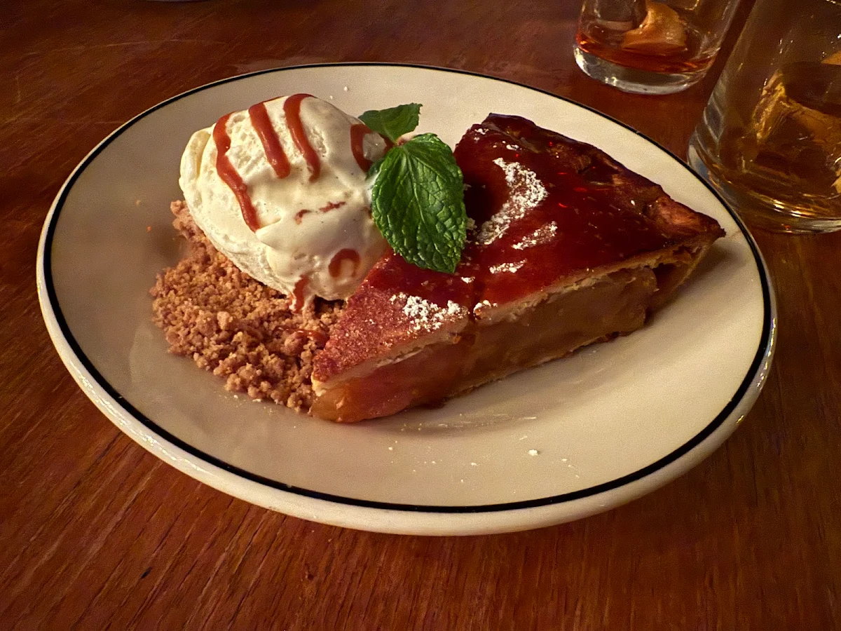 Apple Pie with Ice Cream