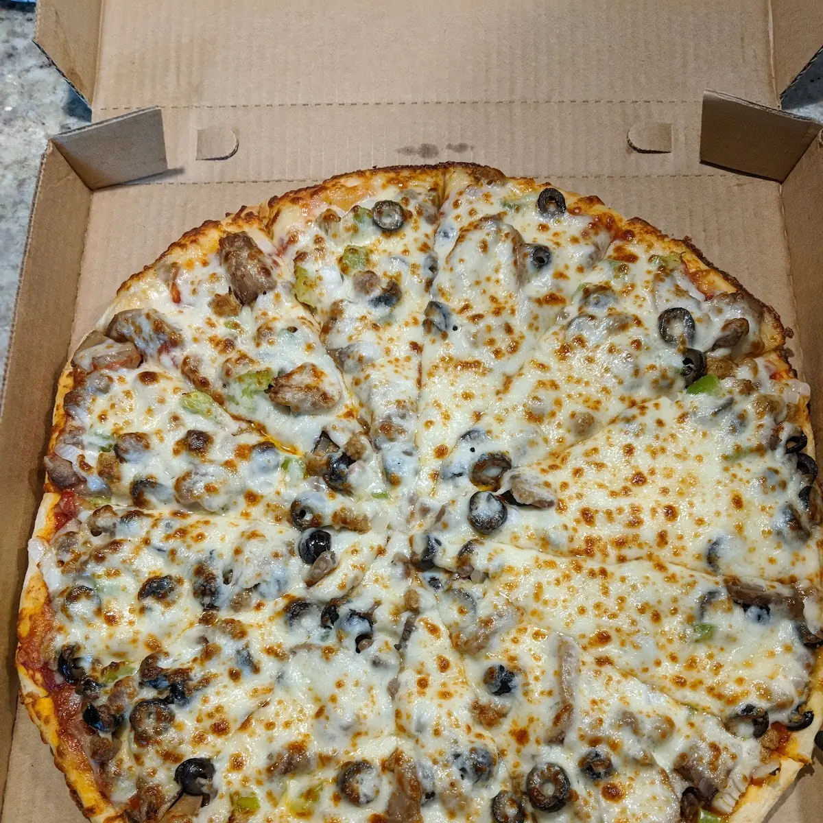 Large Supreme Pizza