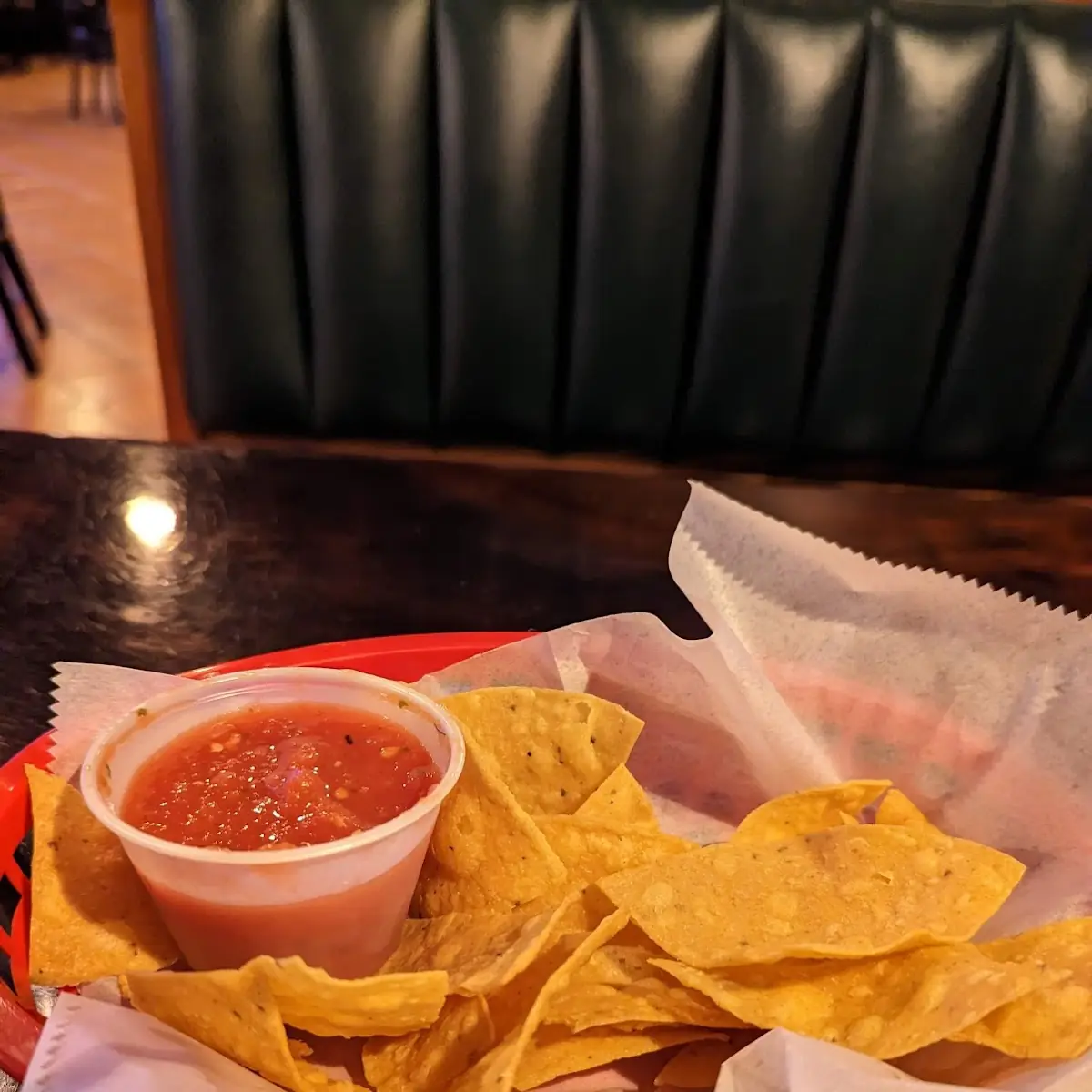 Chips and Salsa Roja