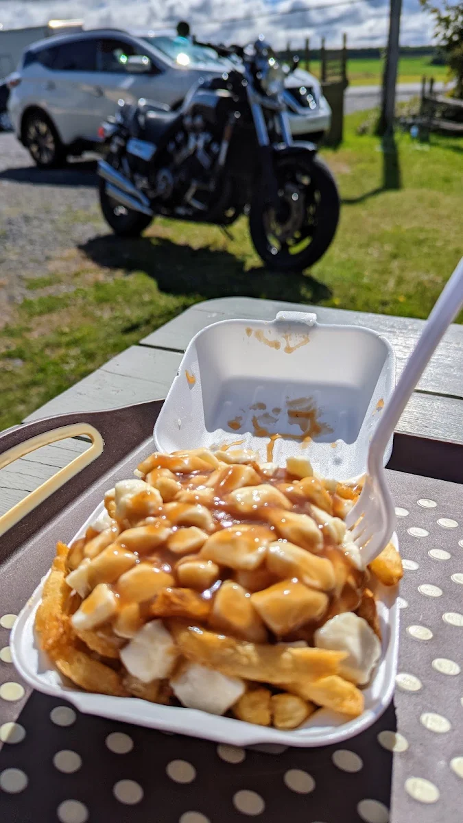 Petite Poutine, Casse croute La halte gourmande