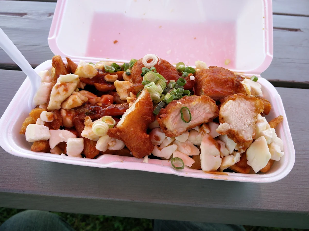 Poutine Général Tao, Casse croute La halte gourmande