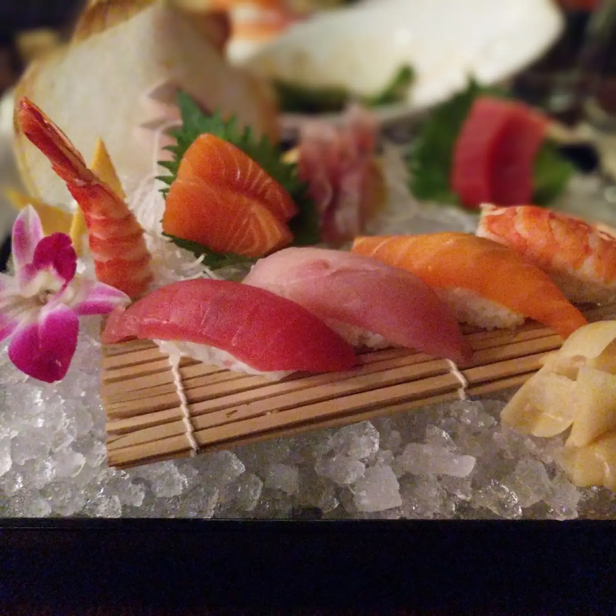 Sushi & Sashimi Combo