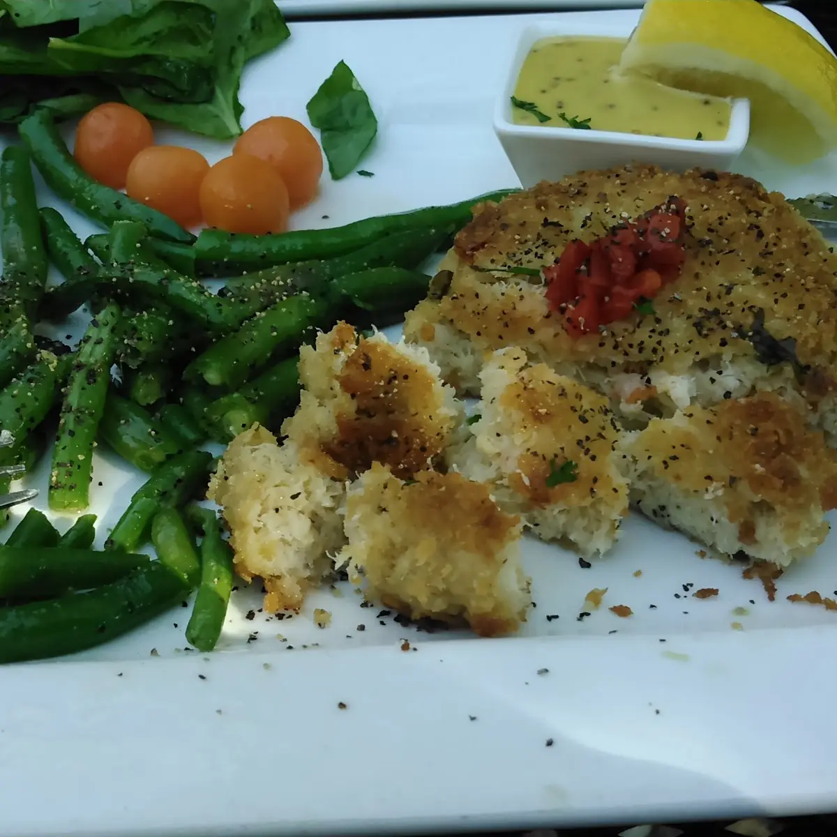 Twin Crab Cakes
