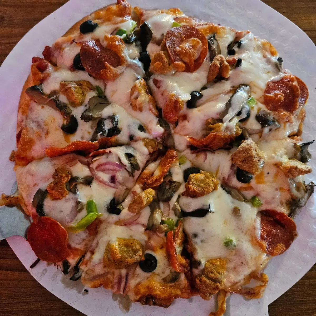 Deluxe Pizza on Gluten Free Crust