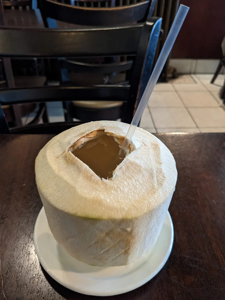 Coconut Juice, Joyeaux Café & Restaurant