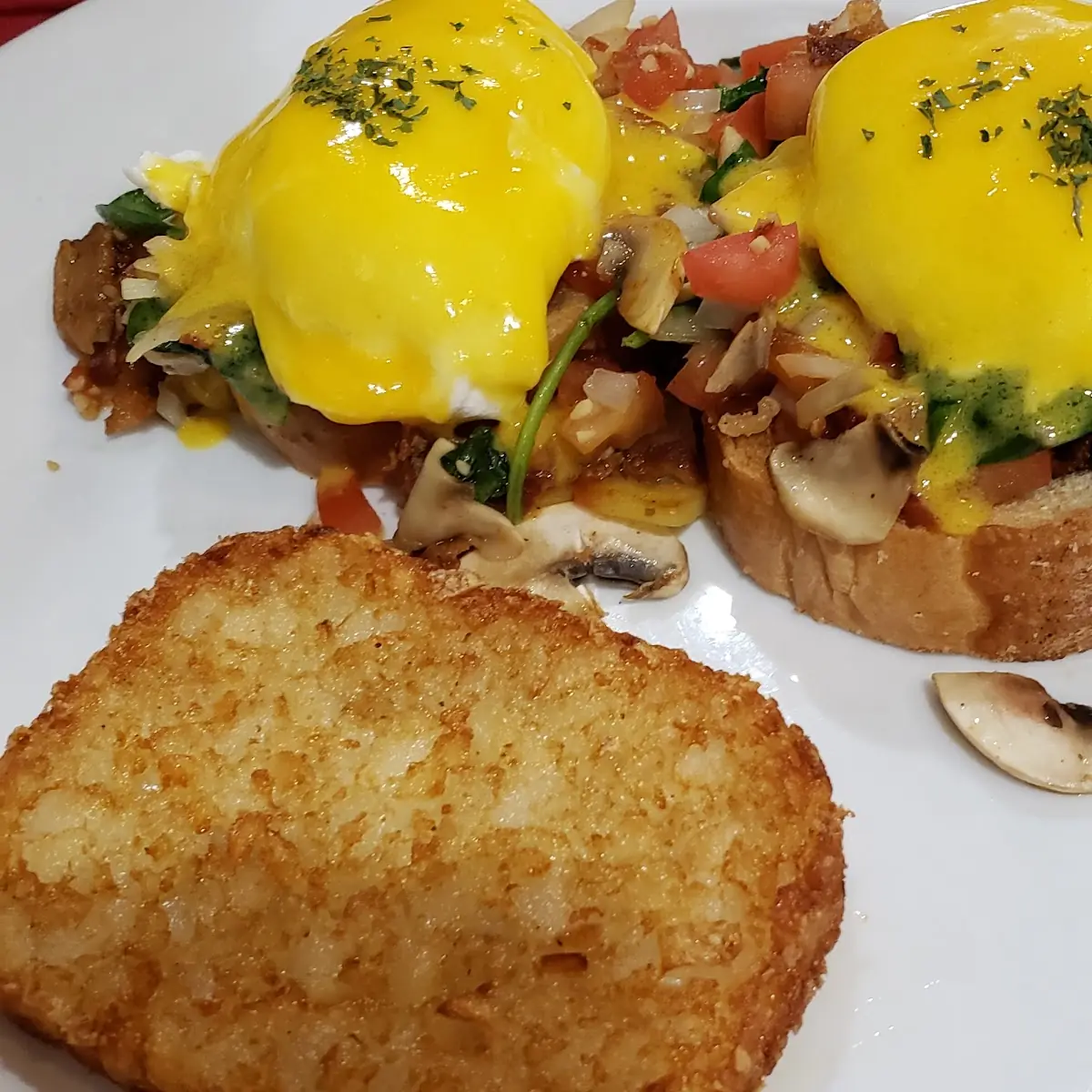 Crab Cake Eggs Benedict