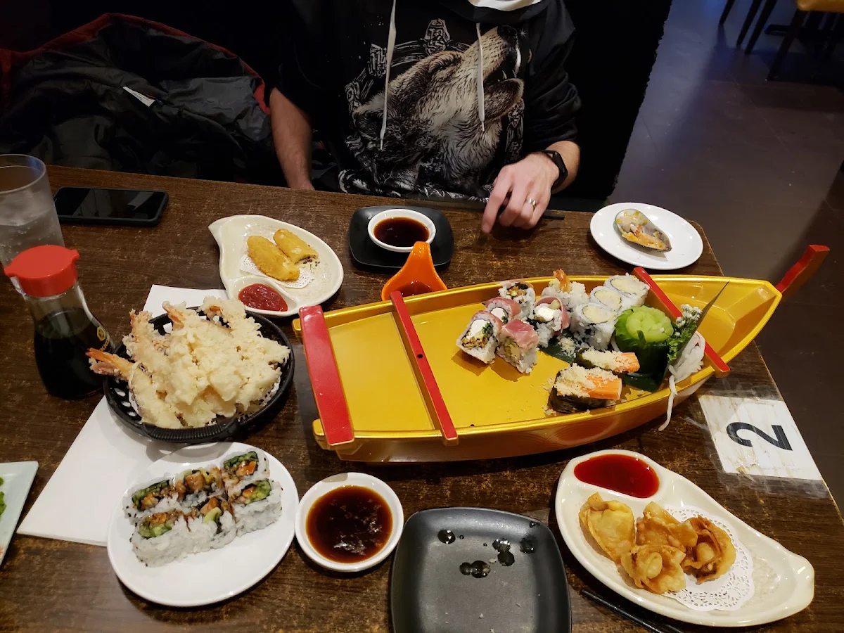 Shrimp Tempura Roll 6pcs, Kinhao Sushi