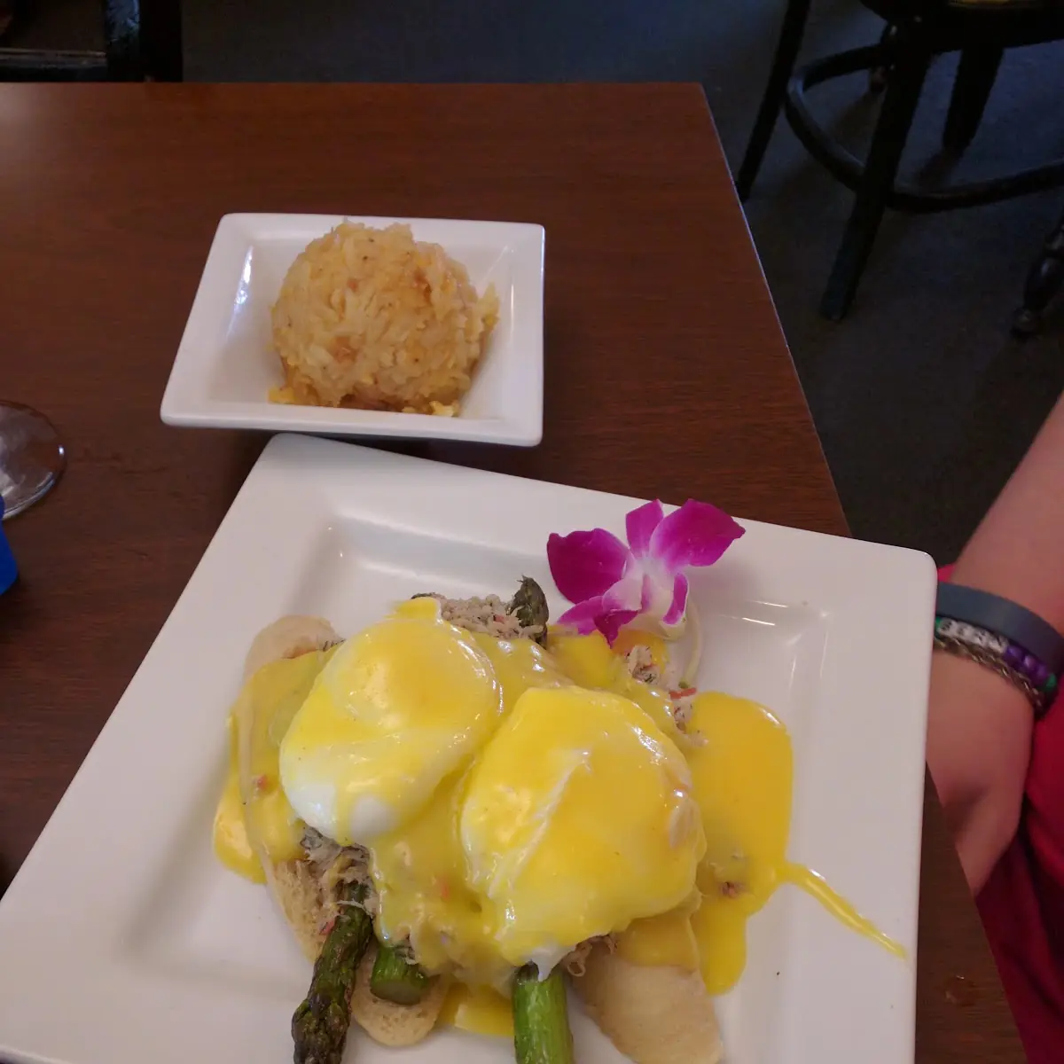 Crab Benedict with Asparagus