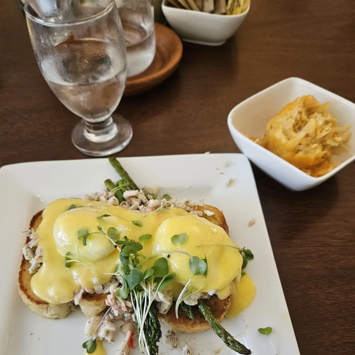 Crab Cake Benedict