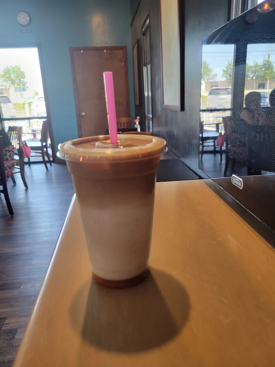 Iced Caramel Macchiato