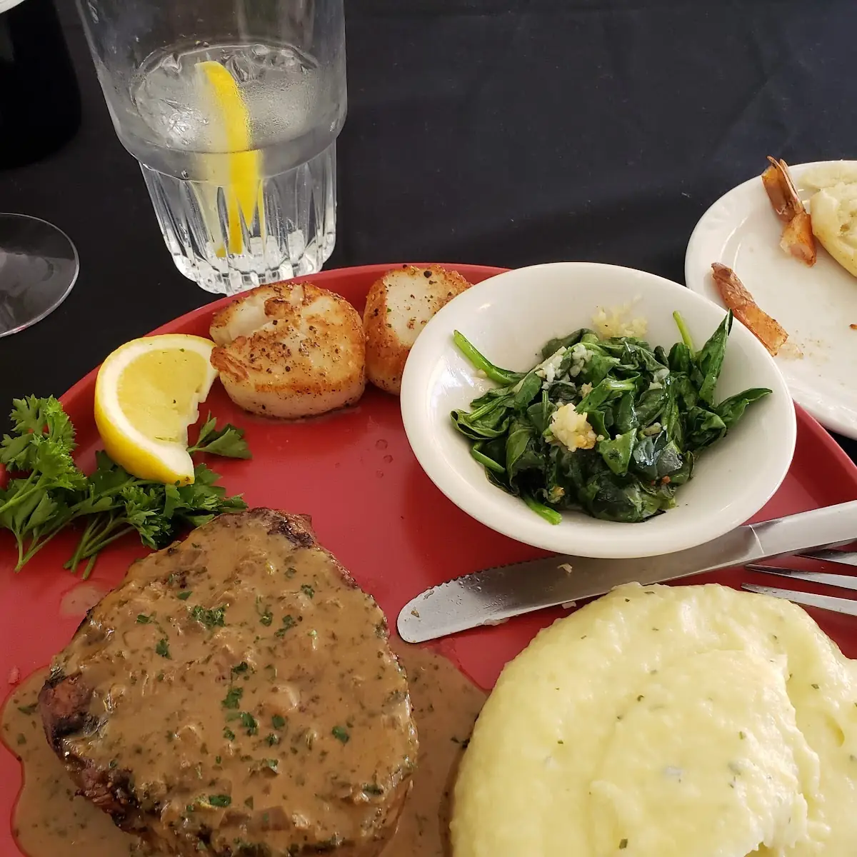 Filet Mignon with Pan Sauce