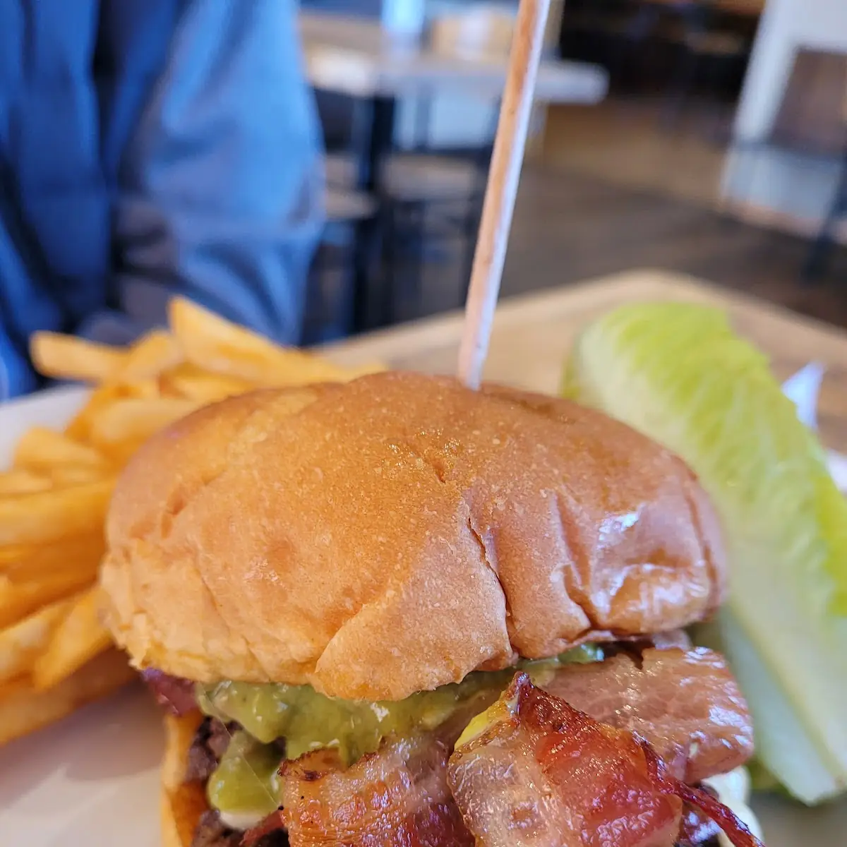 Bscon Avocado Burger