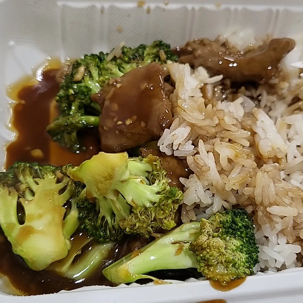 Steamed Chicken with Broccoli