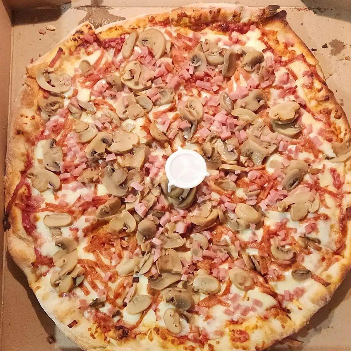 Highlights, Capri Pizzeria