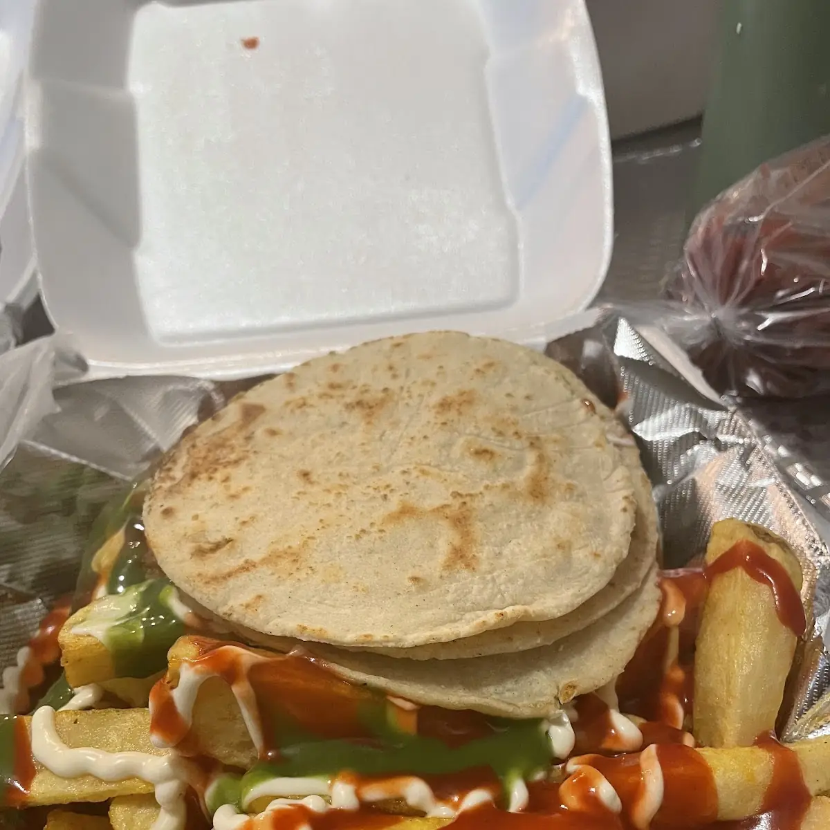 Pollo Con Papas Fritas