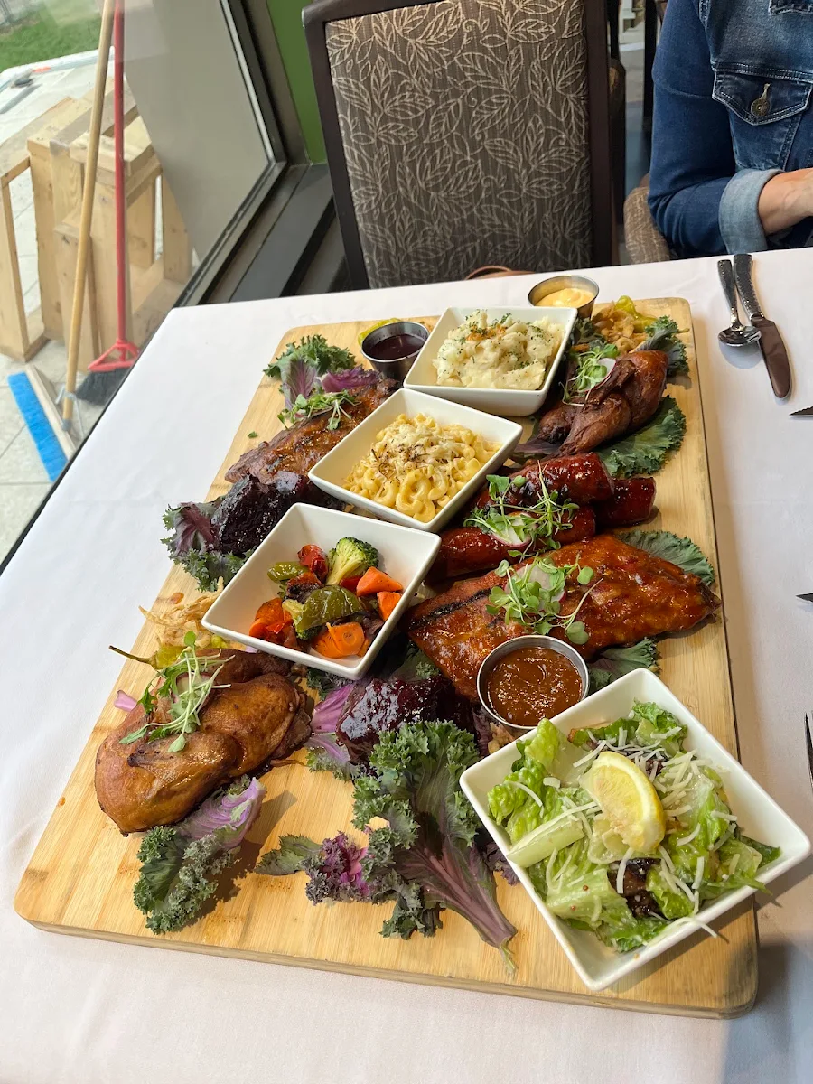 BBQ Platter, Four Seasons Restaurant & Lounge