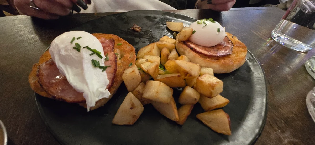 Eggs Benedict