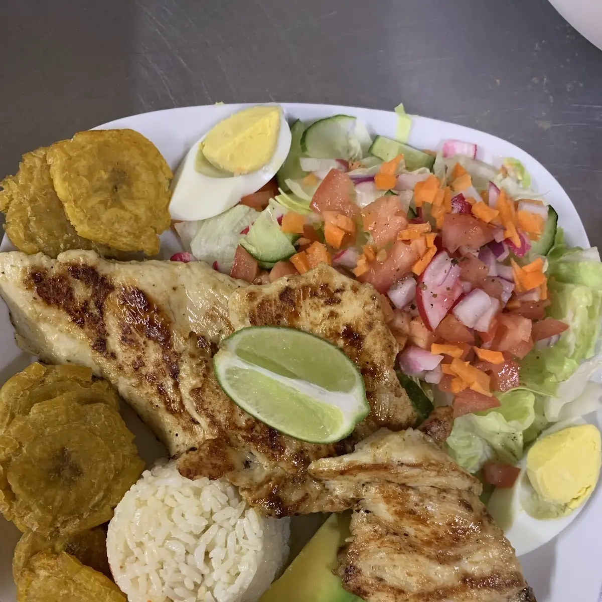 Pescado Arroz Ensalada Mixta