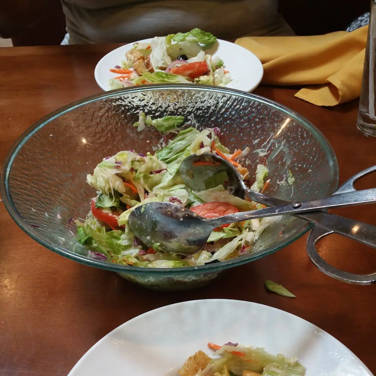 Never-Ending Soup Salad & Breadsticks