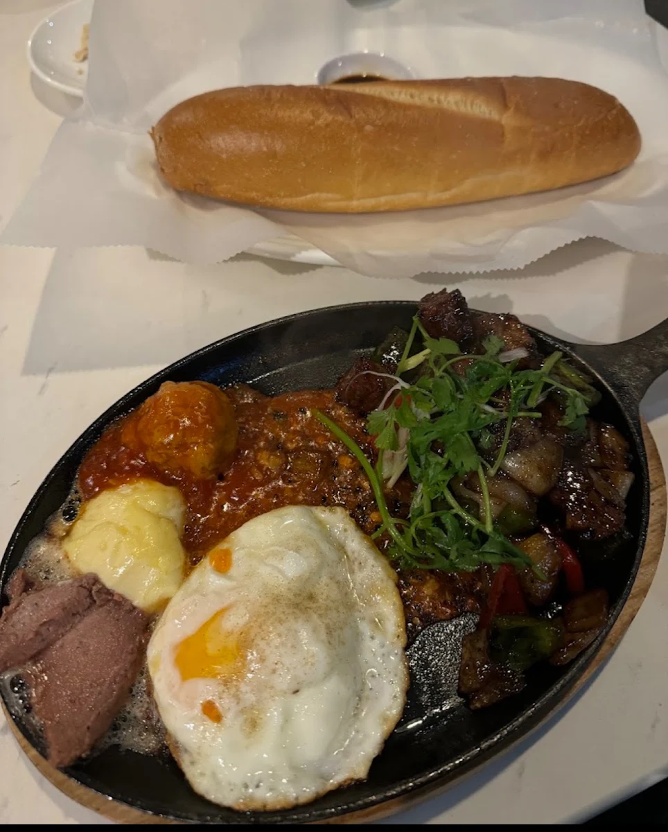 Vietnamese Sizzling Steak Platter