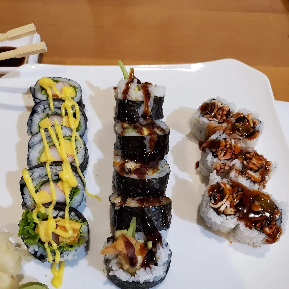 S9. Salmon Sushi Deluxe