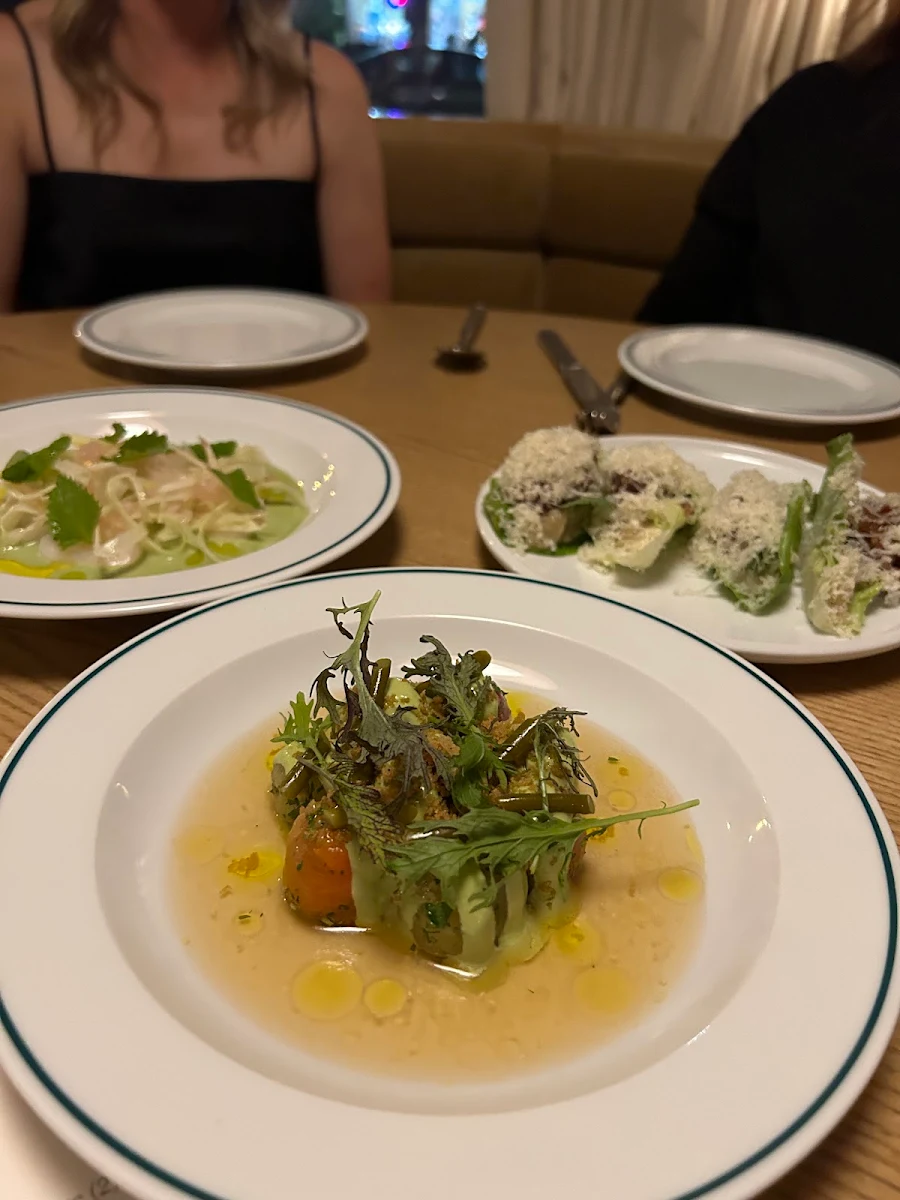 Highlights, Restaurant Melba