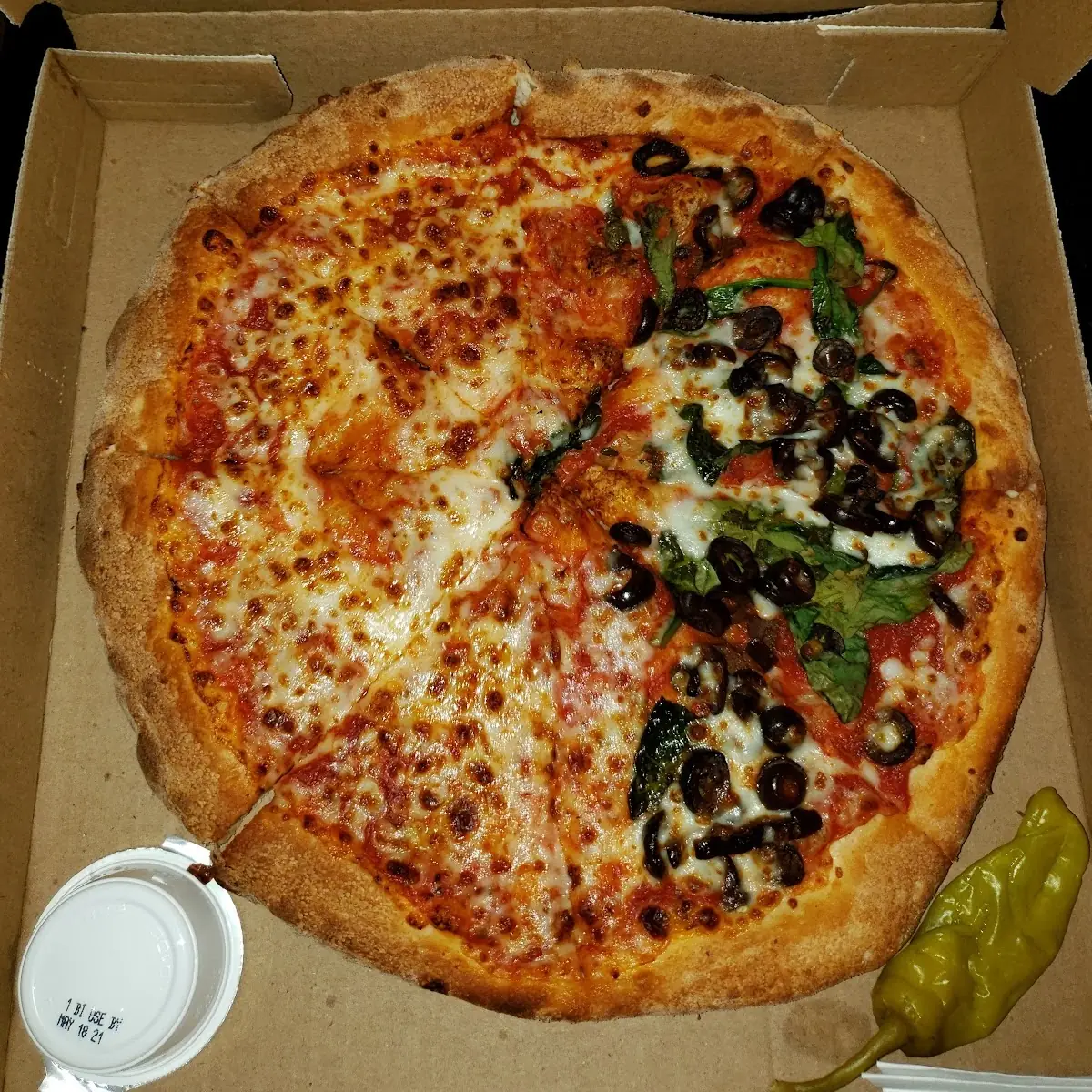 Black Olive and Spinach Pizza