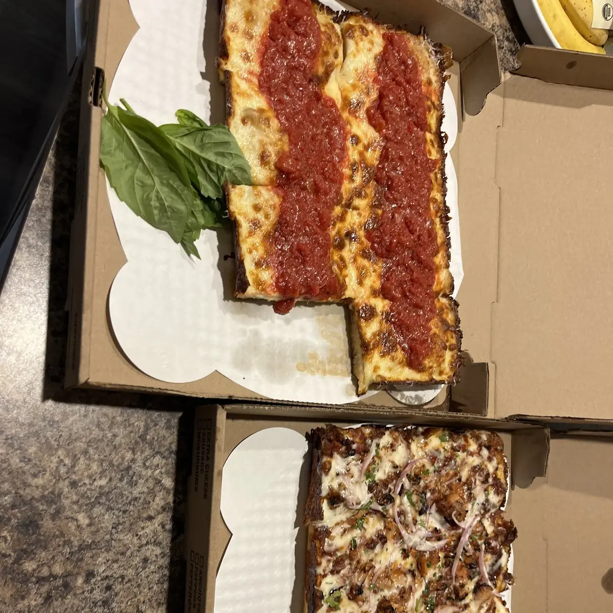 Detroit-Style Pizza