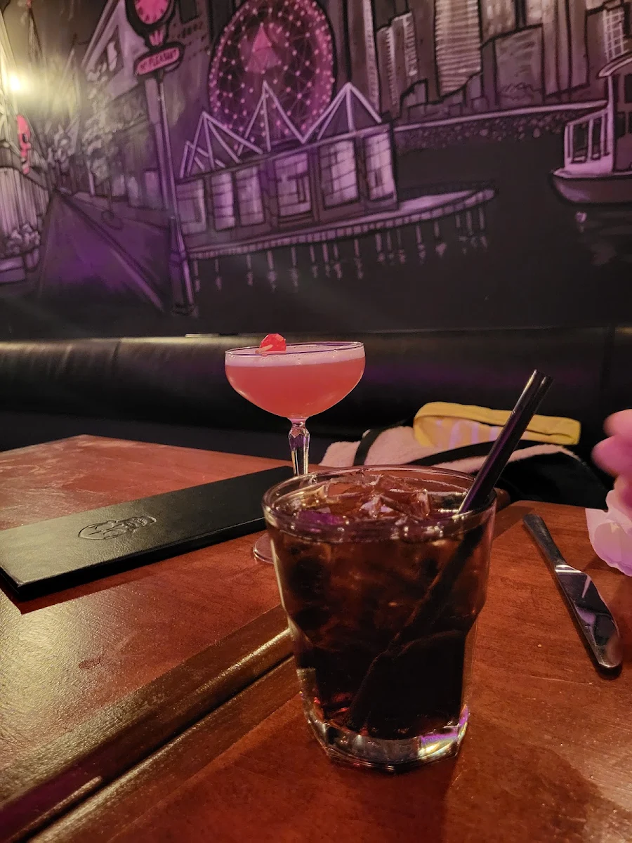 Highlights, Pinky's On Main