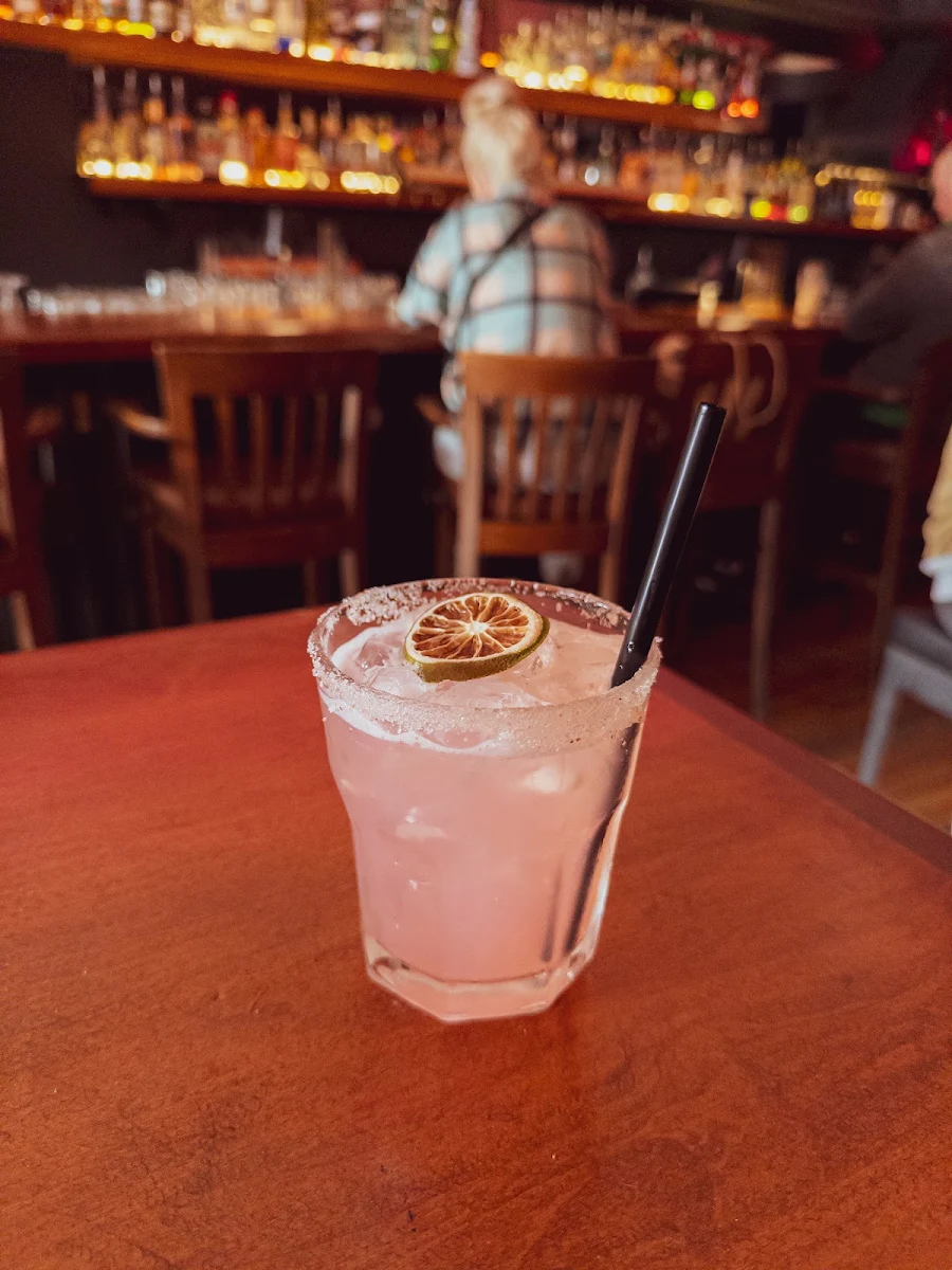 Highlights, Pinky's On Main