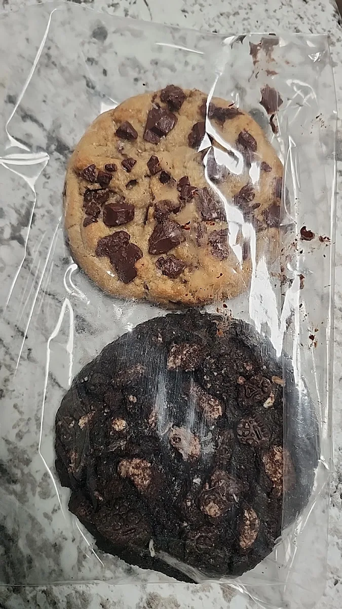 Chocolate Chip Cookie