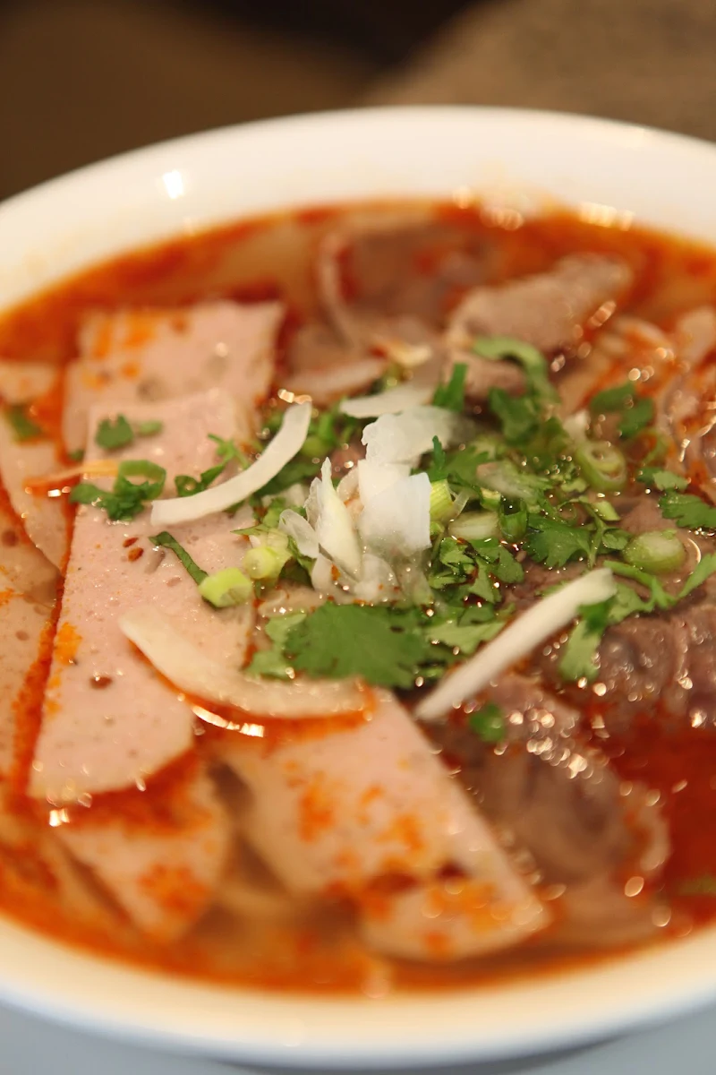 Highlights, Calgary Trail Noodle House