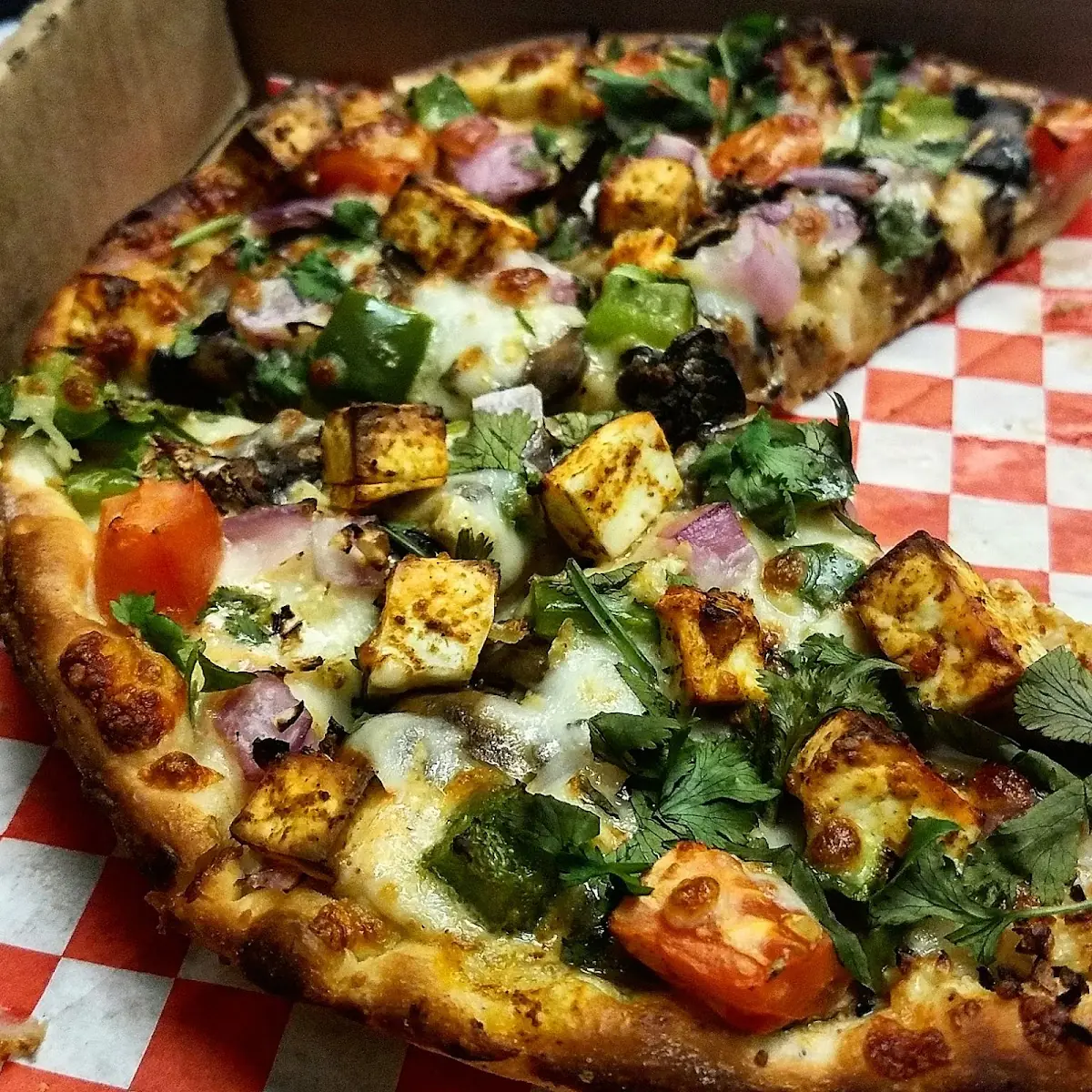Paneer Tikka Masala Pizza Twist