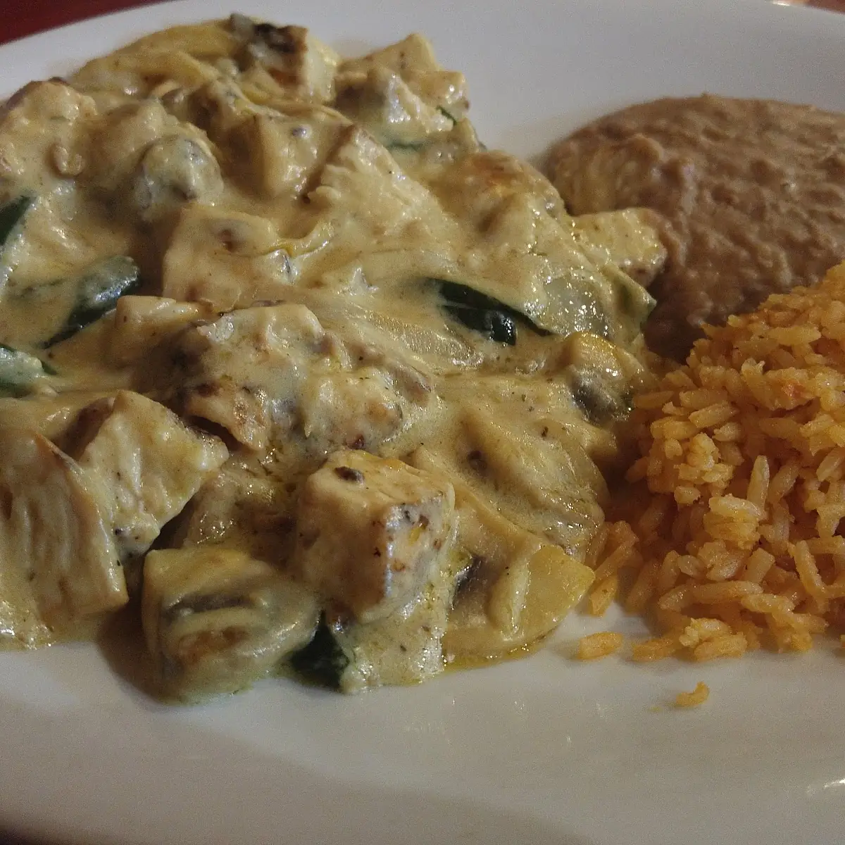 Pollo En Crema